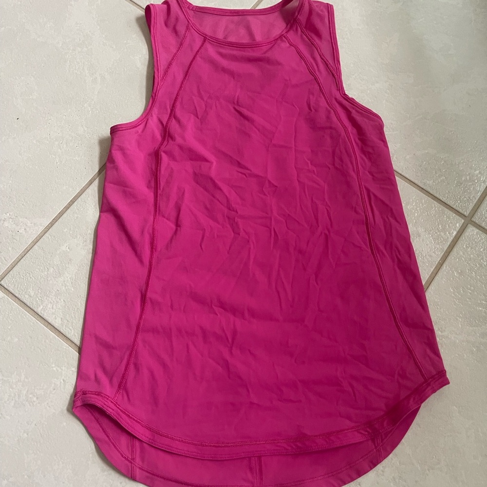 Size 6 lululemon tank